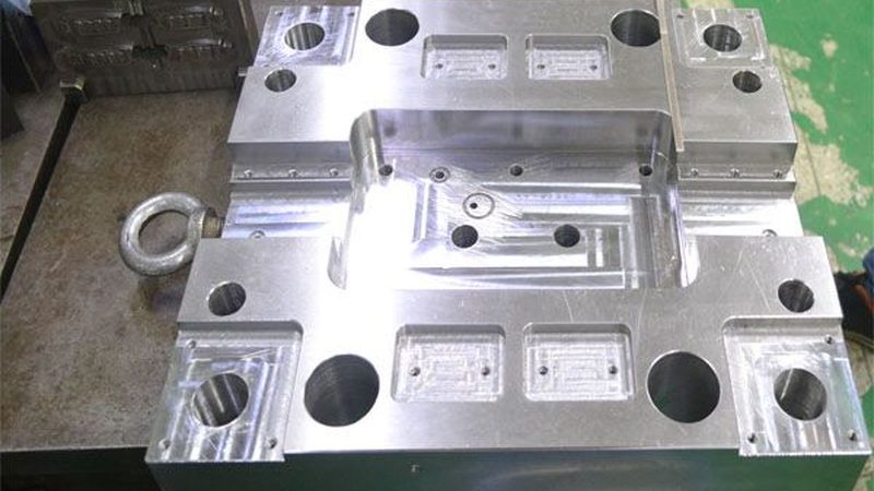 双色模具注塑代工，从图纸到成品的四道关